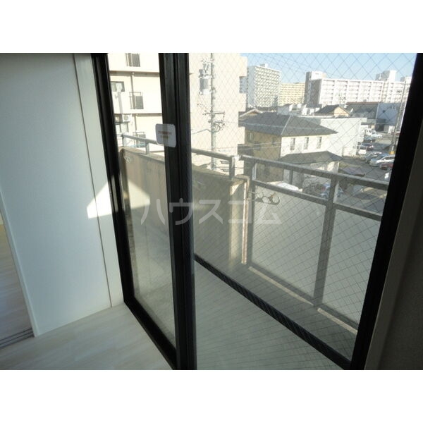 13/23 バルコニー