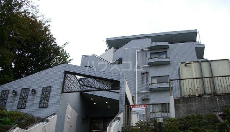 14/19 エントランス