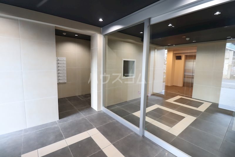 17/25 エントランス