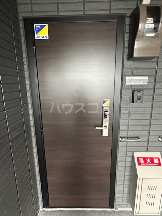 25/30 エントランス