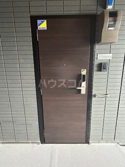 24/30 エントランス