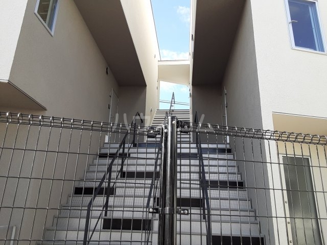 25/30 エントランス