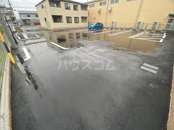 28/30 駐車場
