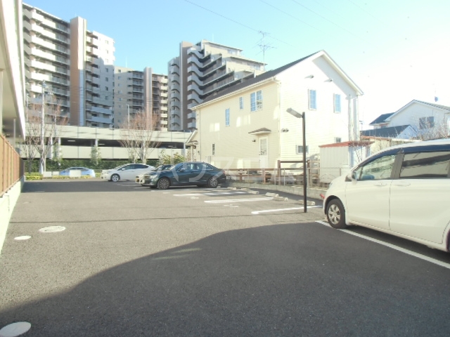 22/27 駐車場