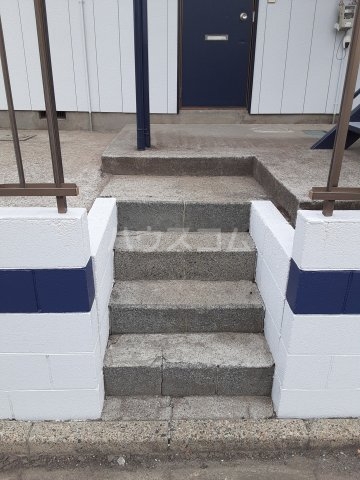 21/29 エントランス