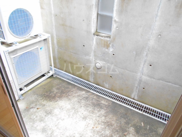 18/25 バルコニー