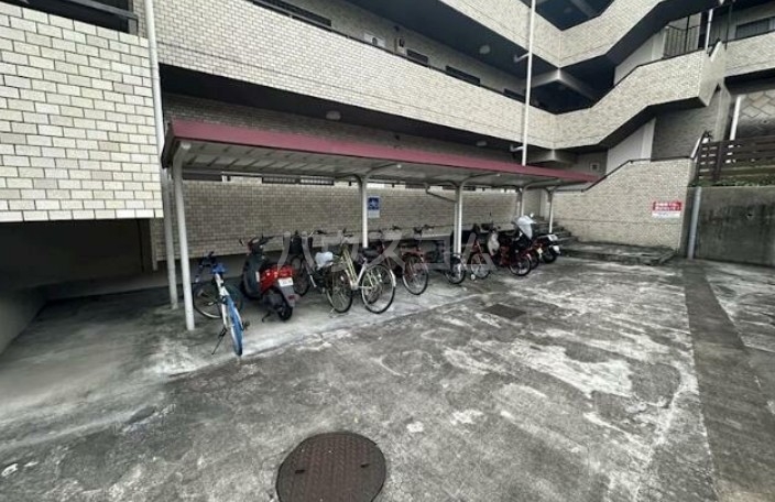21/29 駐車場