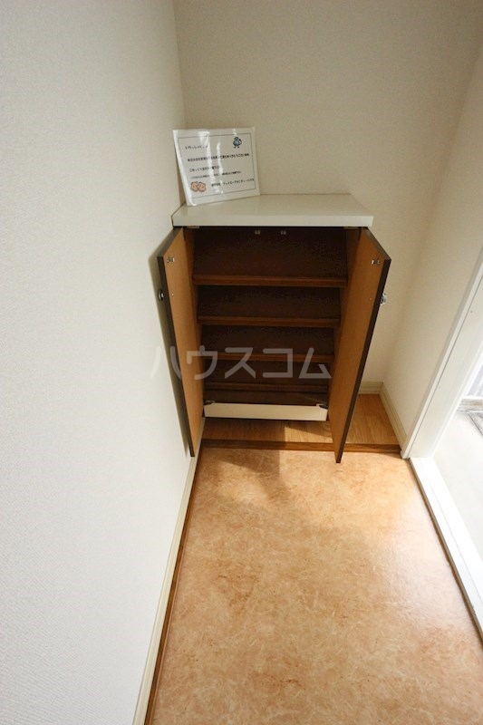 14/30 玄関