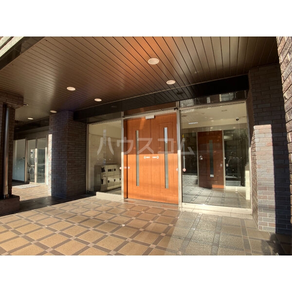 17/25 エントランス