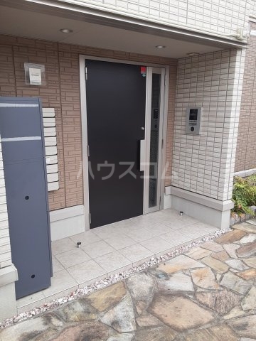 20/30 エントランス