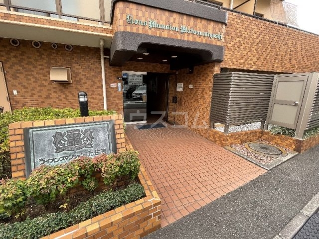 15/18 エントランス