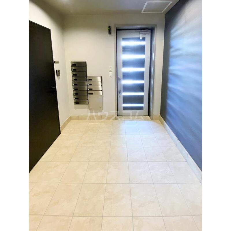 15/25 エントランス