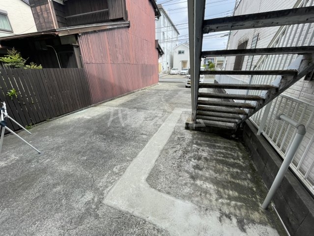 2/4 駐車場
