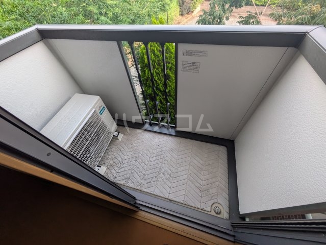 19/30 バルコニー