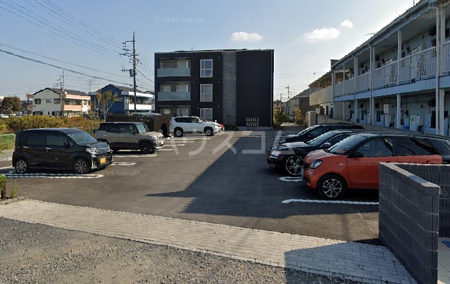 18/21 駐車場