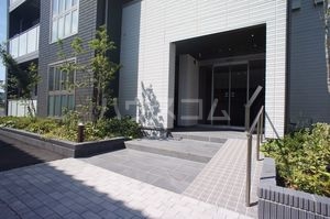 17/20 エントランス