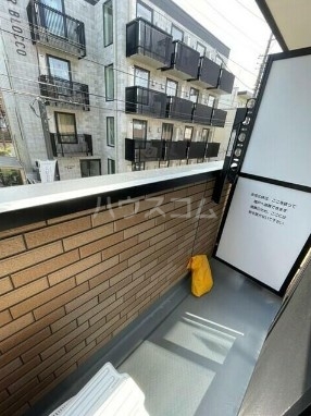 13/20 バルコニー