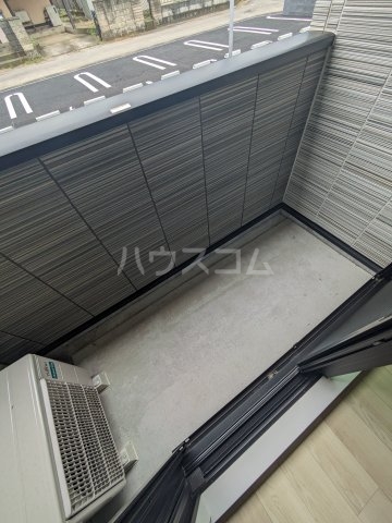 13/25 バルコニー