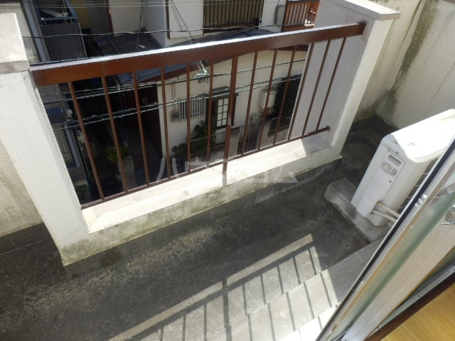 18/27 バルコニー