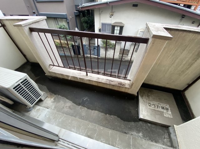 19/27 バルコニー