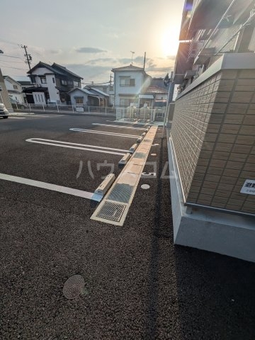 27/30 駐車場