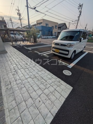 28/30 駐車場