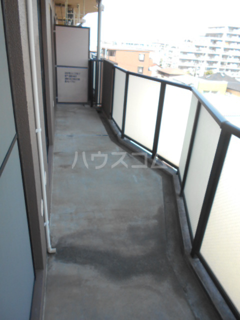 13/30 バルコニー