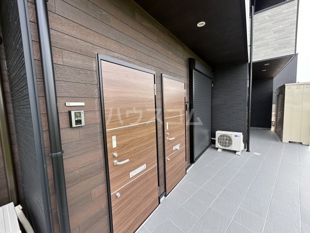 2/4 エントランス