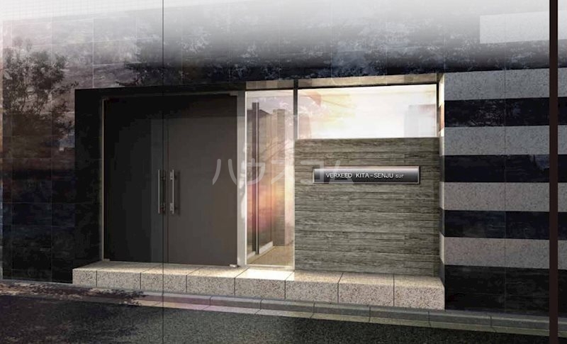 16/19 エントランス