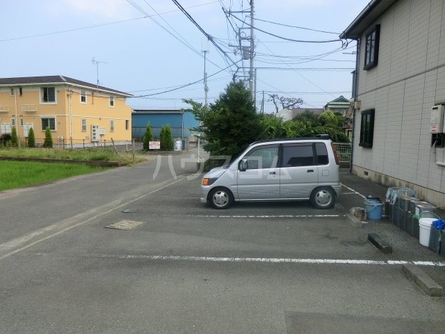 27/30 駐車場