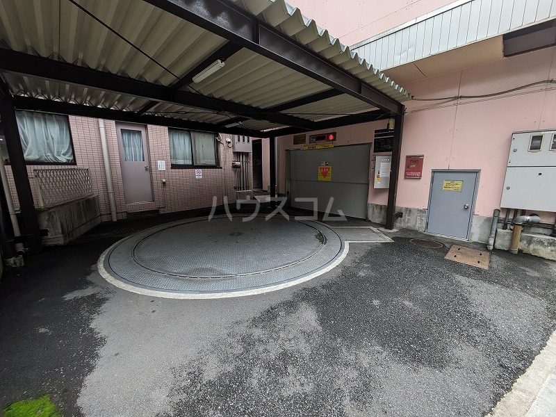 21/29 駐車場