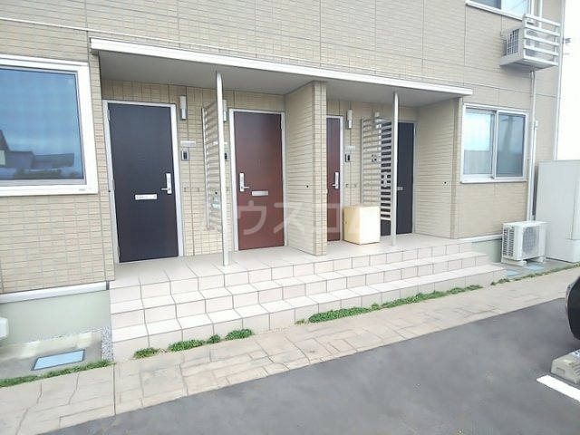 22/30 エントランス