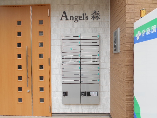 2/4 エントランス