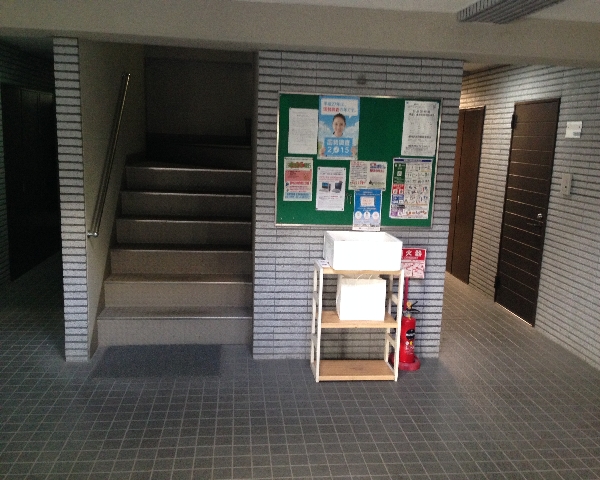 22/30 エントランス