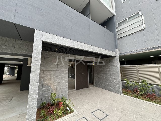 18/29 エントランス