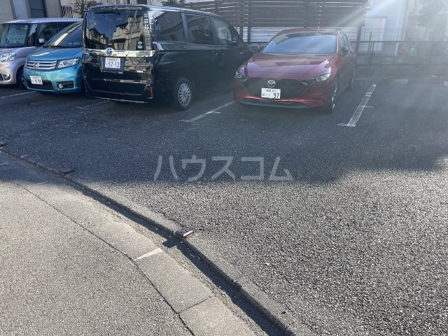 26/30 駐車場