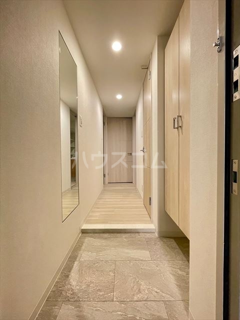 13/30 玄関