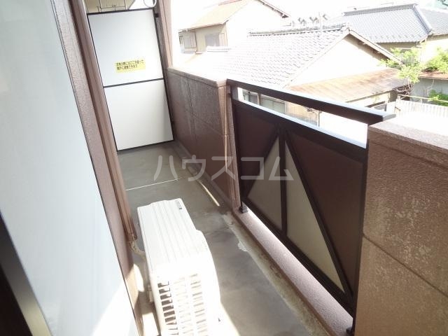 18/27 バルコニー