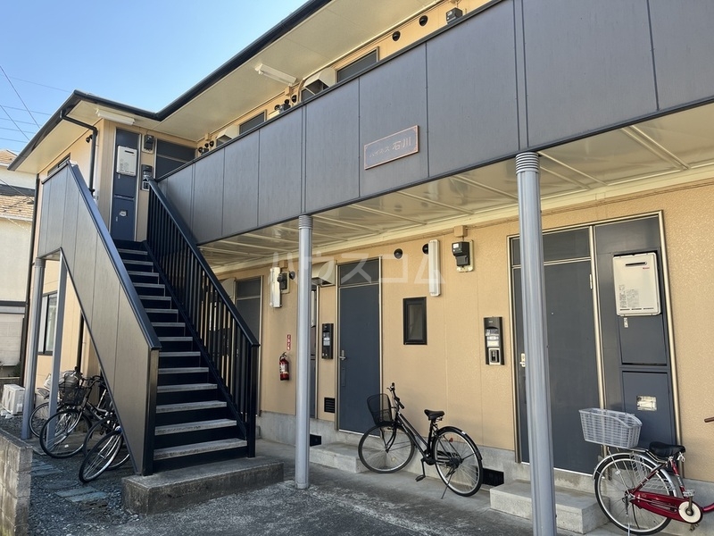 18/25 エントランス