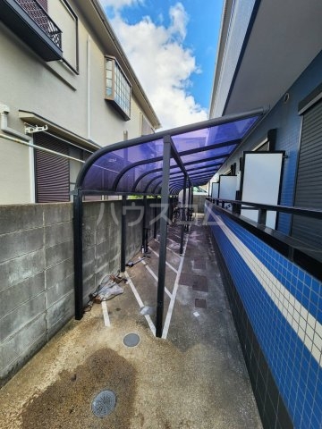 23/25 エントランス