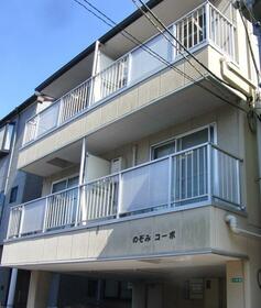 16/23 エントランス