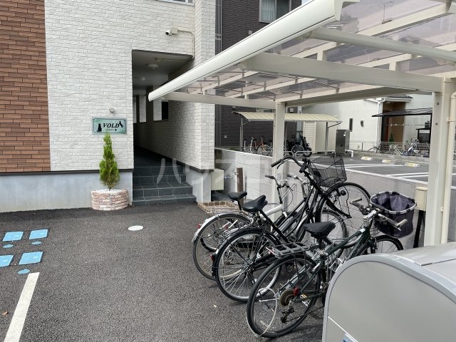 21/28 エントランス