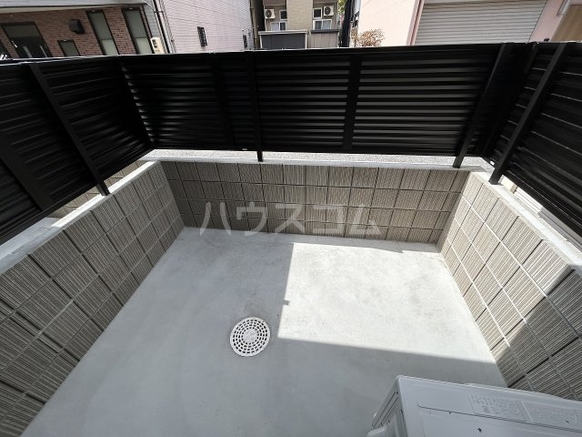 18/30 バルコニー