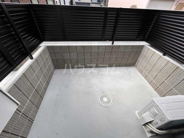 19/30 バルコニー