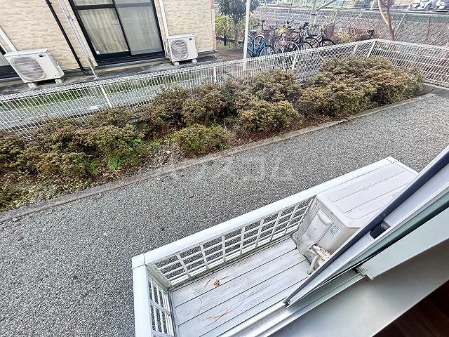 19/27 バルコニー