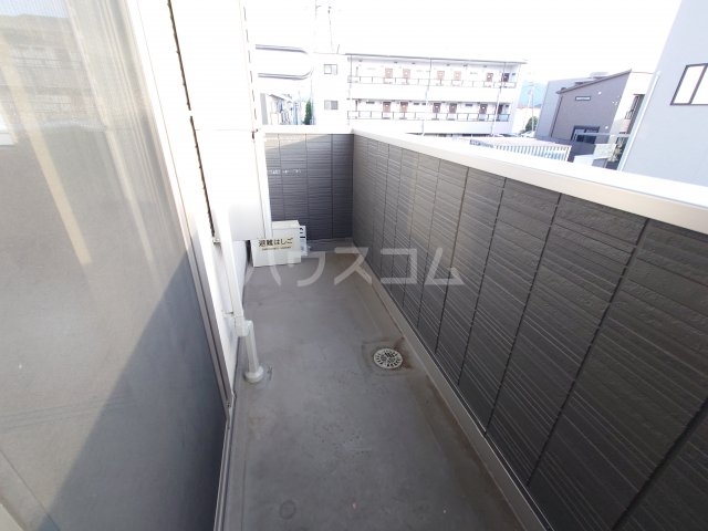 16/27 バルコニー