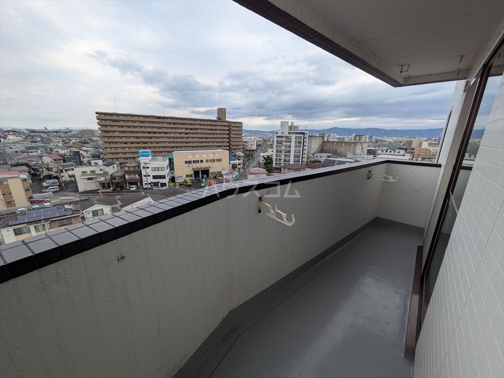 23/30 バルコニー