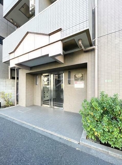 2/5 エントランス