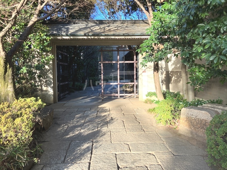 19/24 エントランス