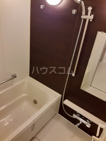 13/30 浴室